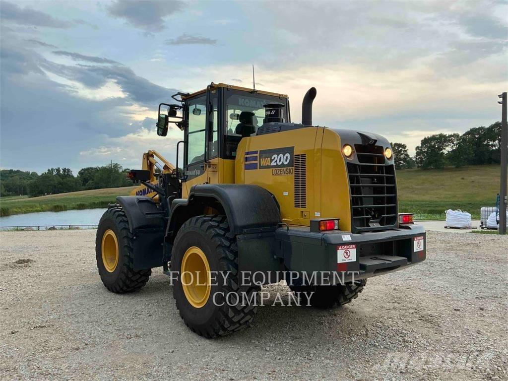Komatsu WA200-8 Radlader