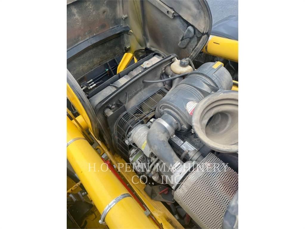 Komatsu WB150 Baggerlader