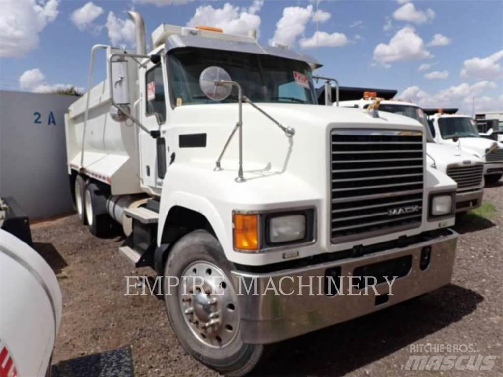 Mack CHU613 Tankwagen