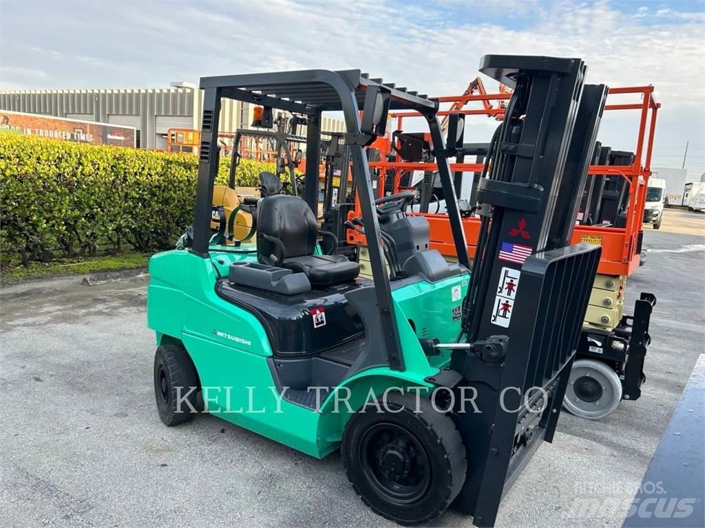 Mitsubishi FGC25 Heftrucks overige