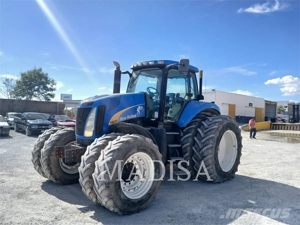 New Holland T8030 Traktoren