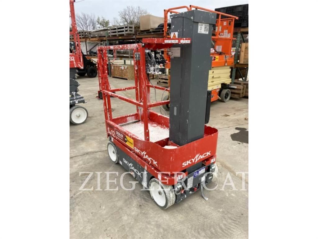 Skyjack SJ12 Scheren-Arbeitsbühnen