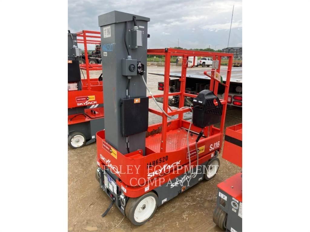 Skyjack SJ16 Scheren-Arbeitsbühnen
