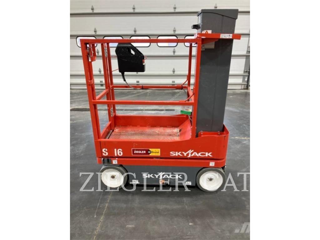 Skyjack SJ16 Scheren-Arbeitsbühnen