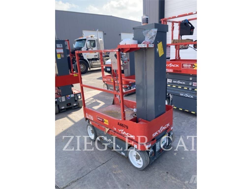 Skyjack SJ16 Scheren-Arbeitsbühnen