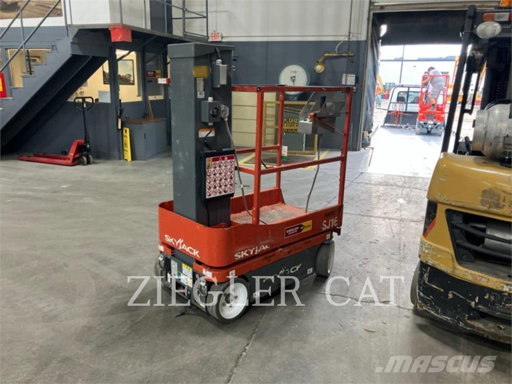 Skyjack SJ16 Scheren-Arbeitsbühnen