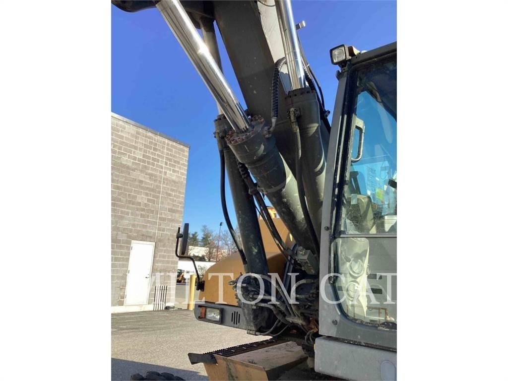 Volvo EW210C Raupenbagger