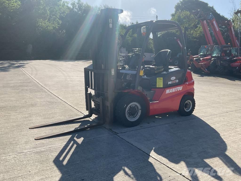 Manitou MI 25 G Teleskoplader