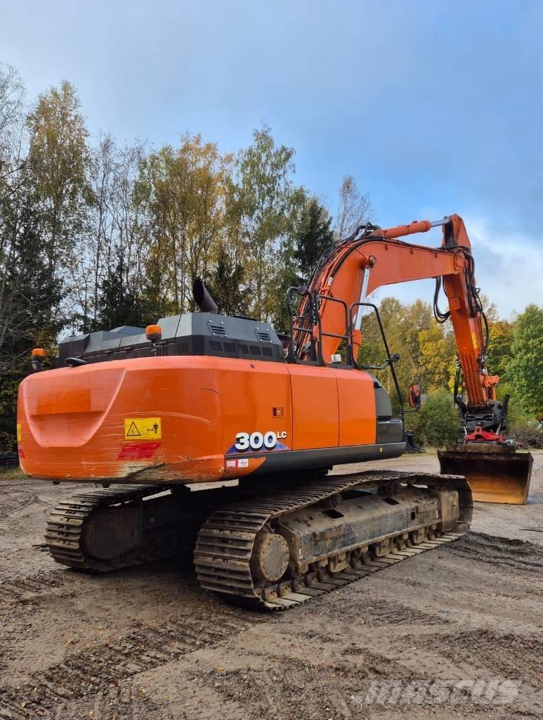 Hitachi ZX 300 LC-6 Raupenbagger