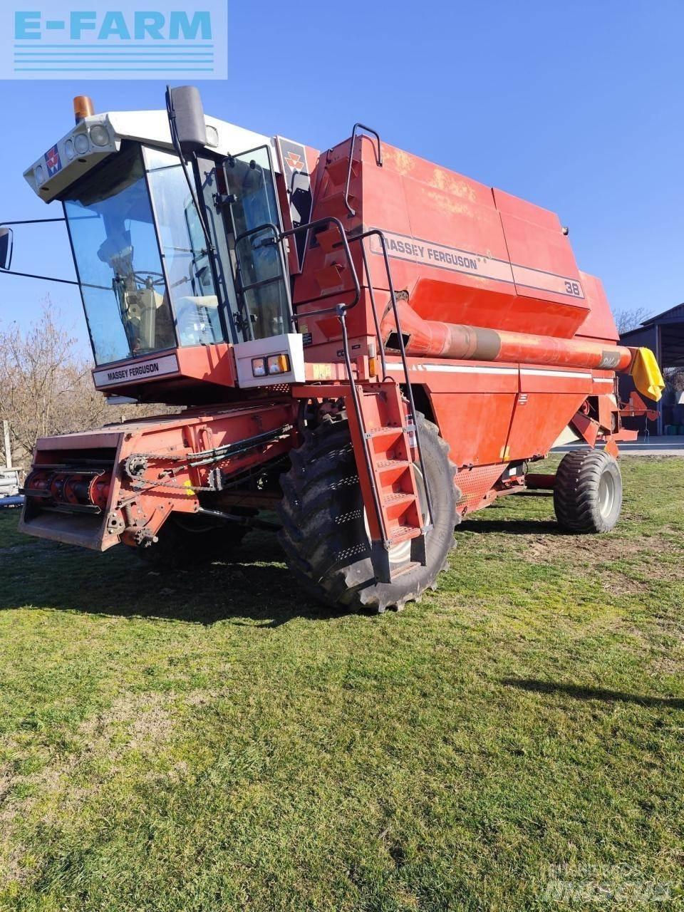 Massey Ferguson 38 Mähdrescher