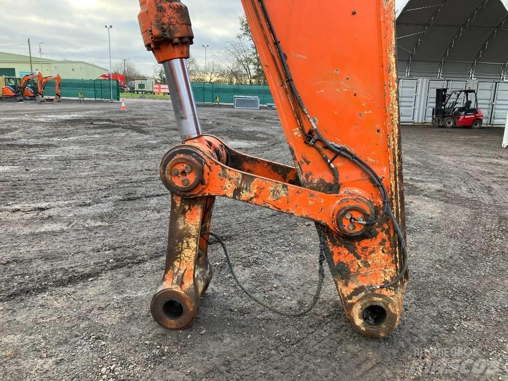 Hitachi ZX670LCH-5B Raupenbagger