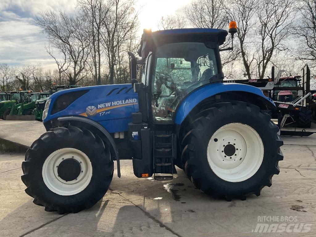 New Holland T 7.210 Traktoren