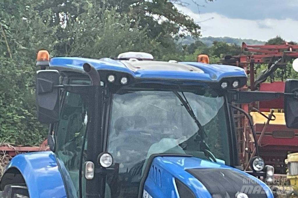 New Holland T 7.210 Traktoren