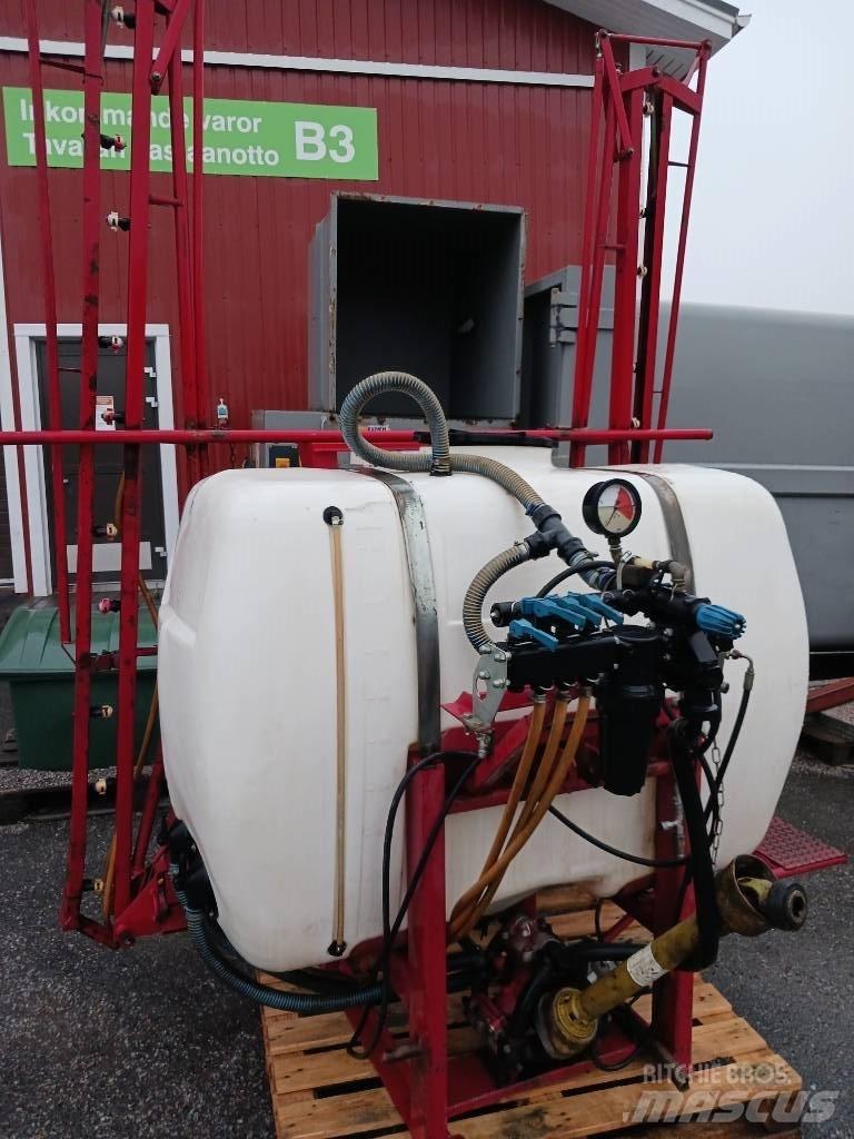 YLÖ 900 / 12 Anbauspritzen