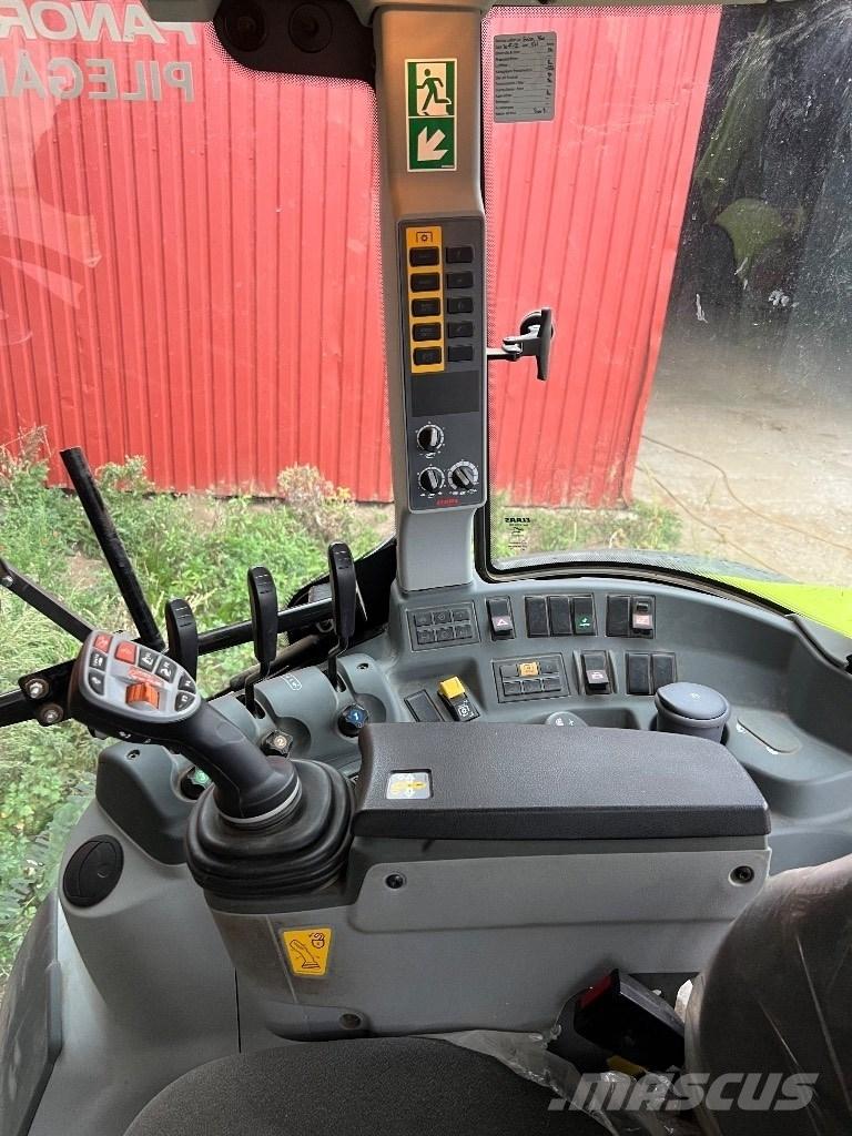 CLAAS Arion 460 CIS Traktoren