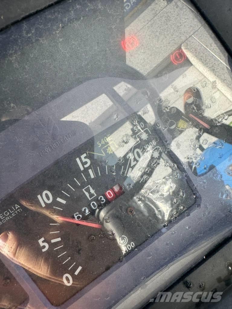 New Holland TN 70 Traktoren