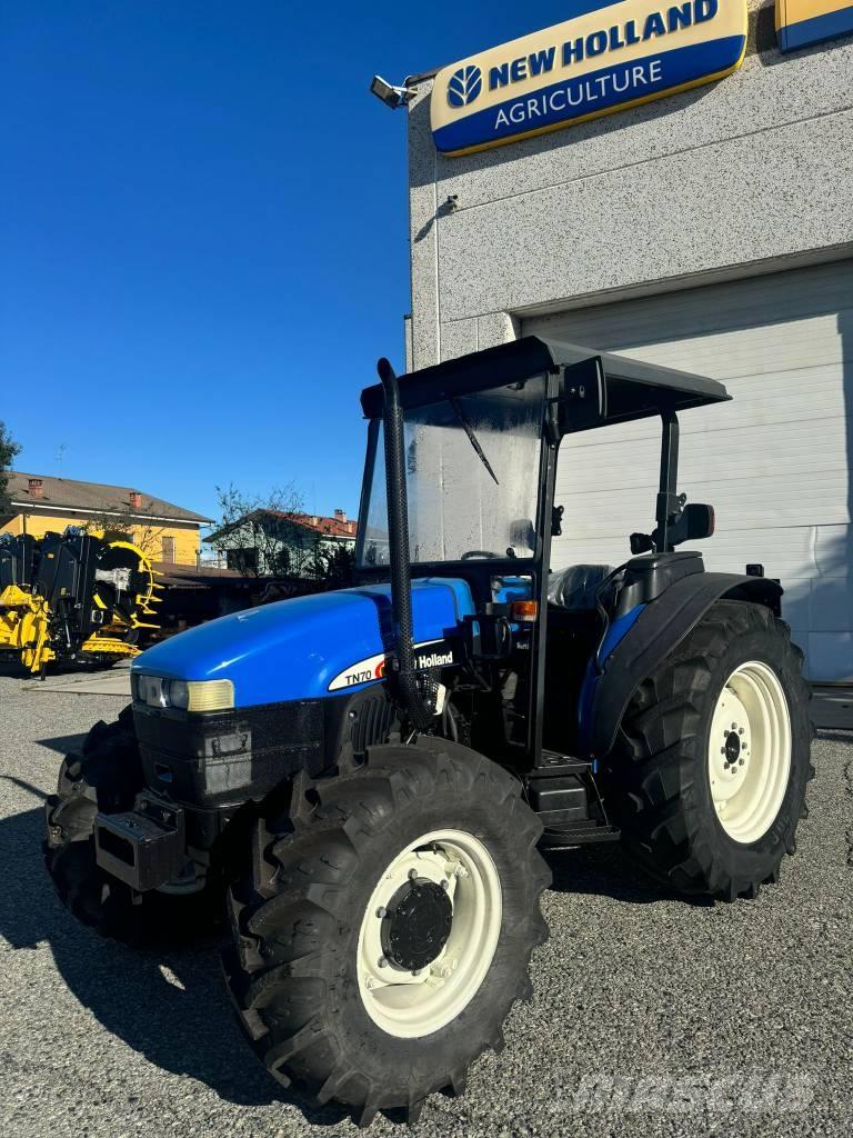 New Holland TN 70 Traktoren