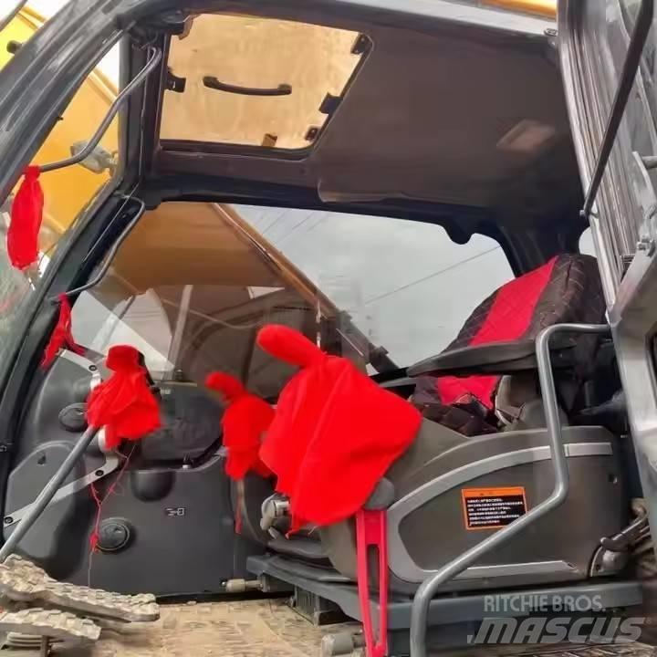 Hyundai 275LC-9 Raupenbagger