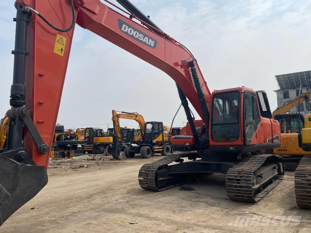 Doosan DX 300 Raupenbagger