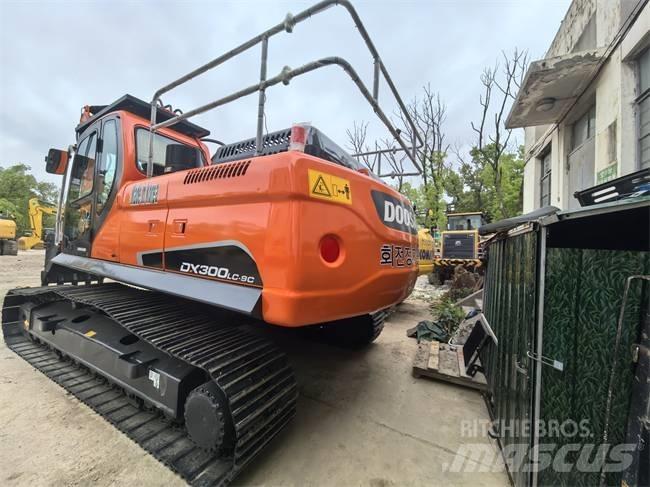 Doosan DX 300 LC Raupenbagger