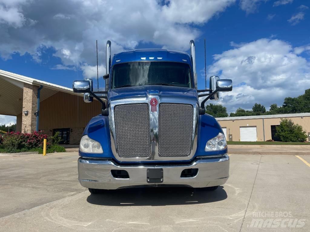 Kenworth T 680 Sattelzugmaschinen