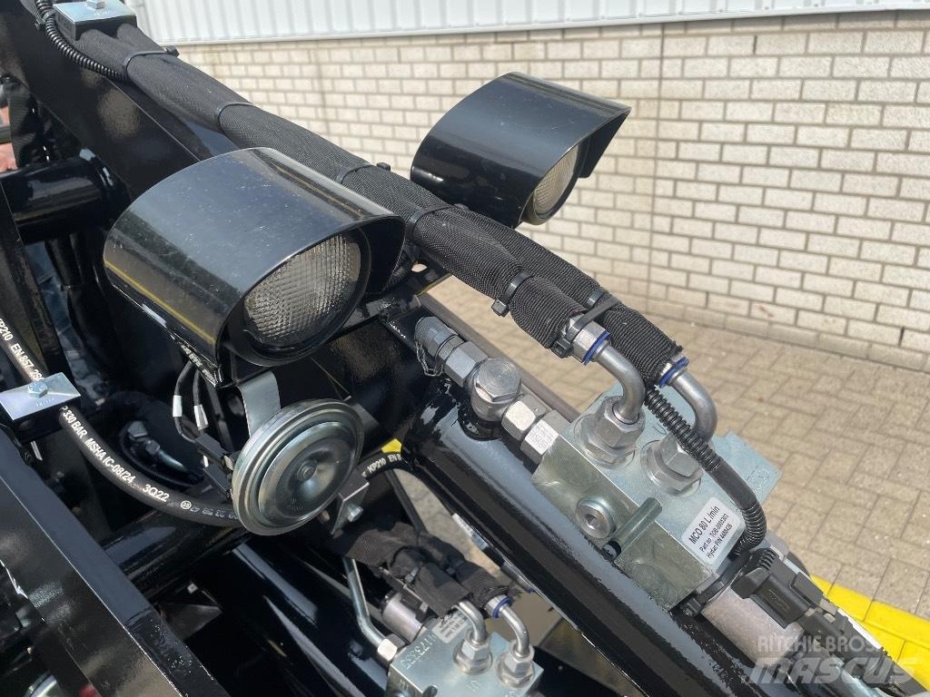 GiANT G 2200 E Radlader
