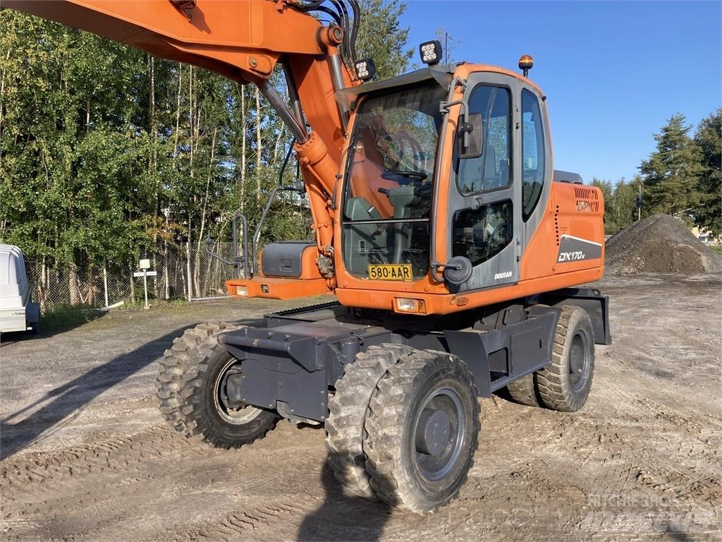 Doosan DX 170 W Mobilbagger