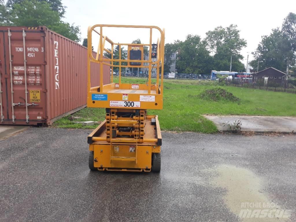 Haulotte Compact 12 Scheren-Arbeitsbühnen