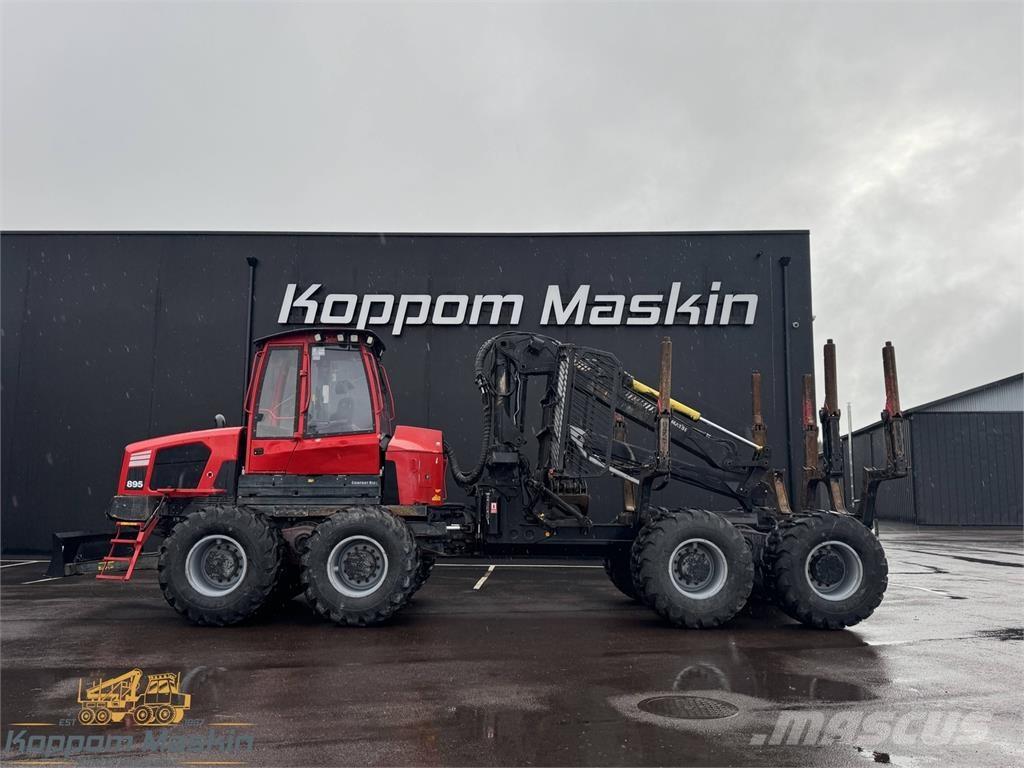 Komatsu 895 Forwarder