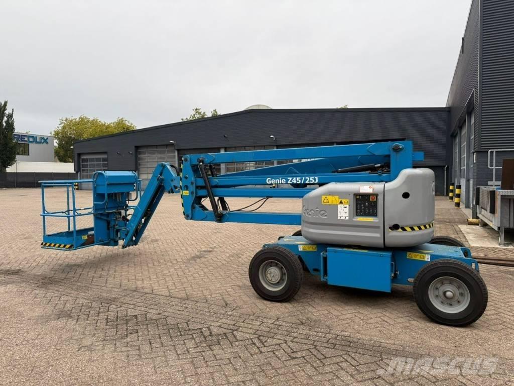 Genie Z 45/25 J DC Gelenkteleskoparbeitsbühnen