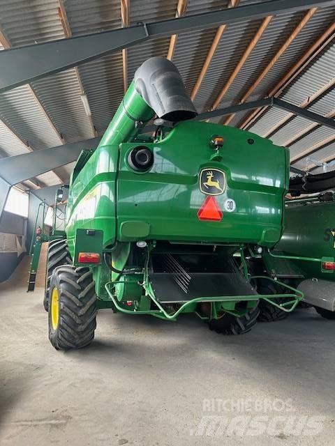 John Deere S 670 i Mähdrescher