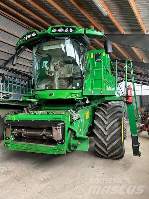 John Deere S 670 i Mähdrescher