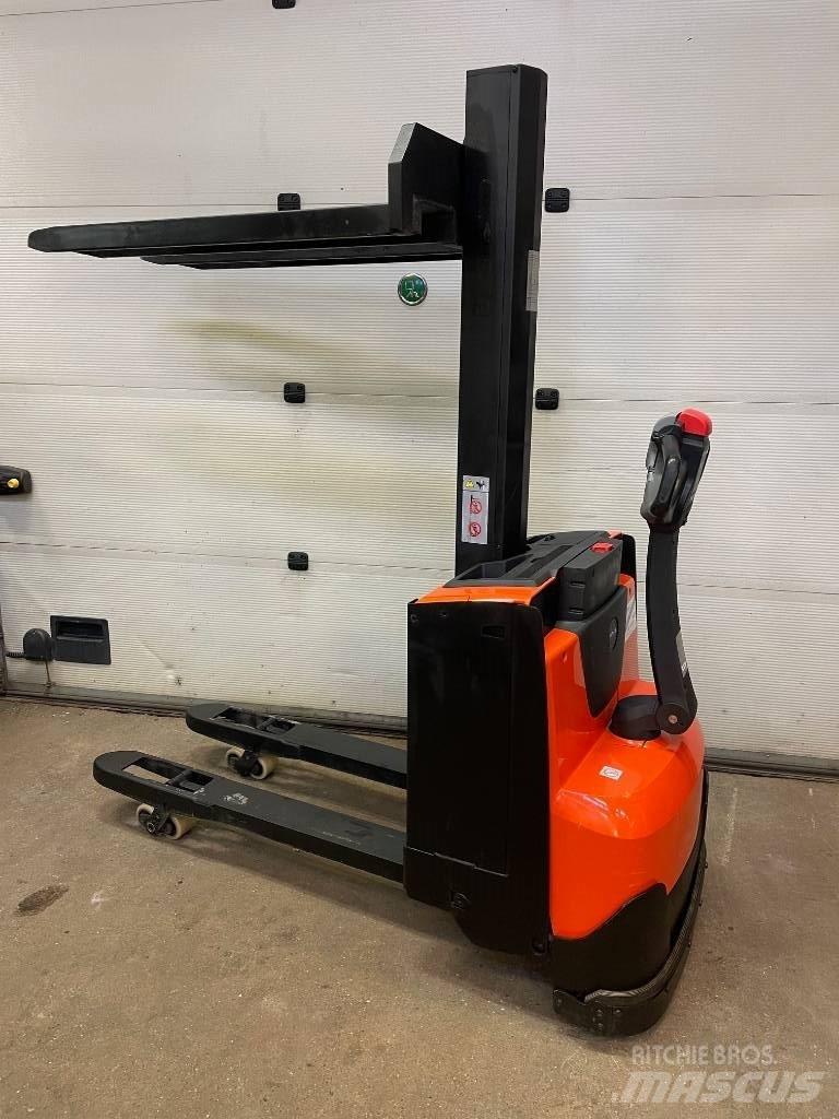 BT Toyota SWE080L Deichselstapler
