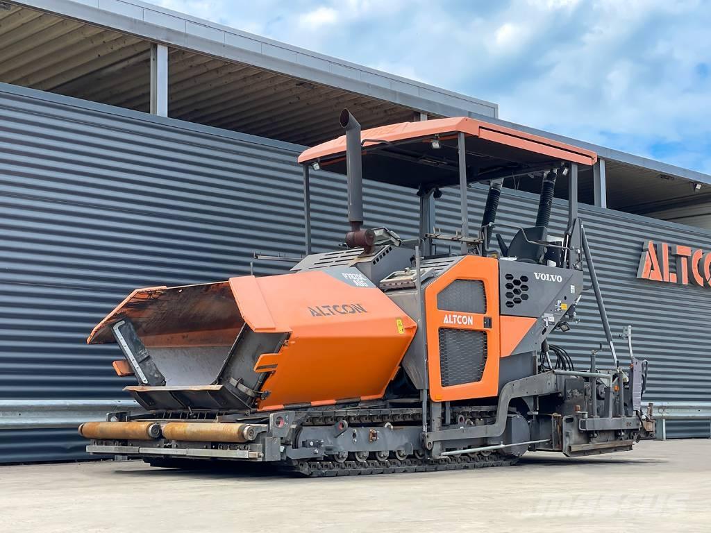 Volvo P7820C Strassenfertiger