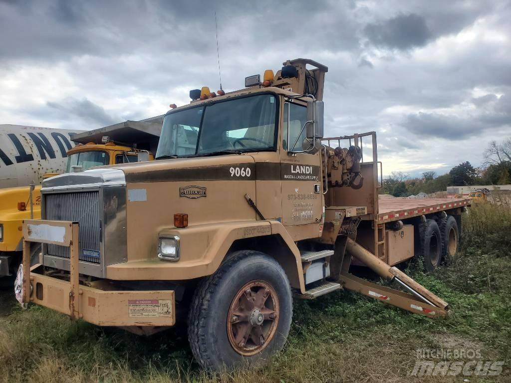 Autocar WHITE ACL64B Kranwagen