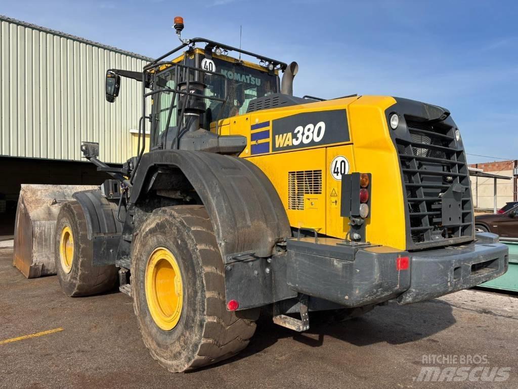 Komatsu WA 380-8 Radlader