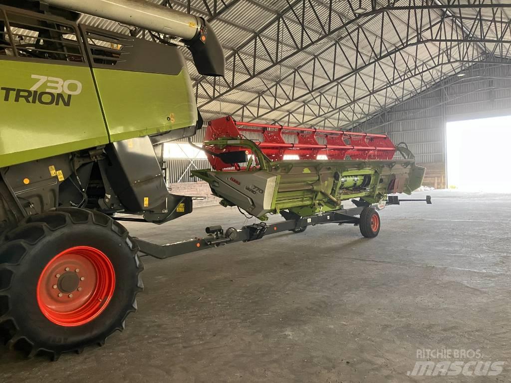 CLAAS Trion 730 Mähdrescher