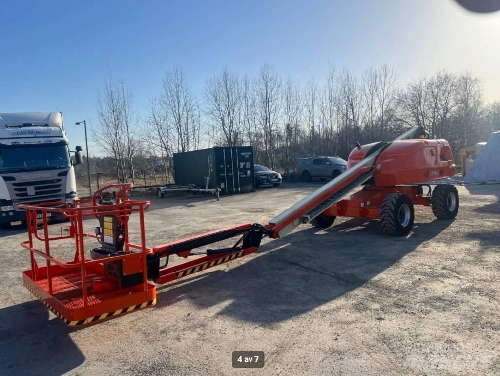 JLG 460 SJ Gelenkteleskoparbeitsbühnen