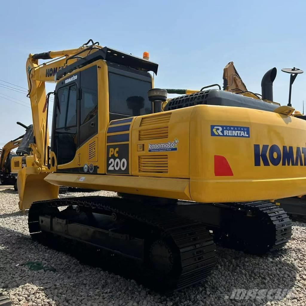 Komatsu PC 200-8 Raupenbagger