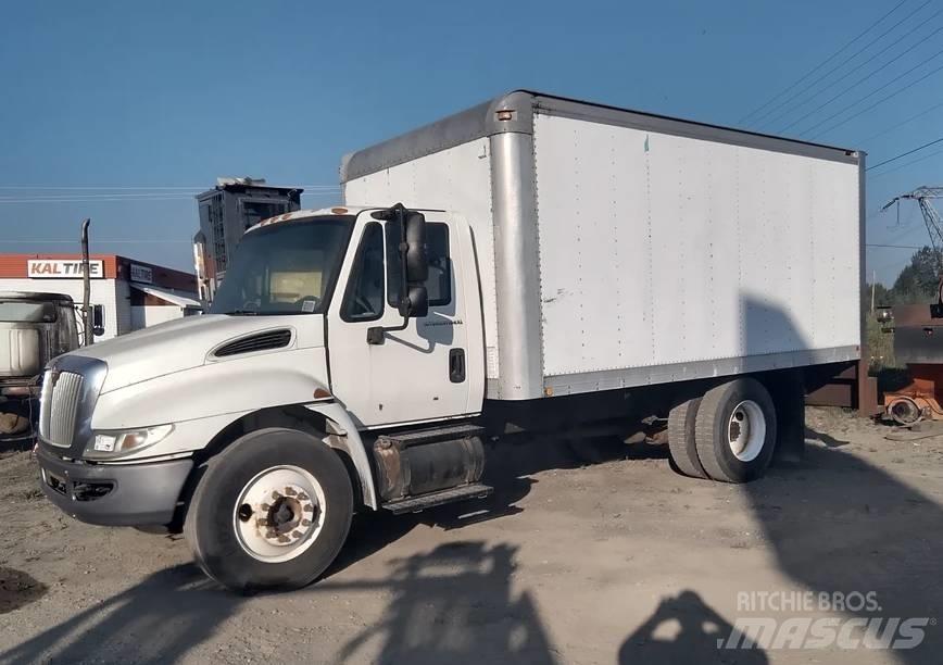 International 4300 Kofferaufbau