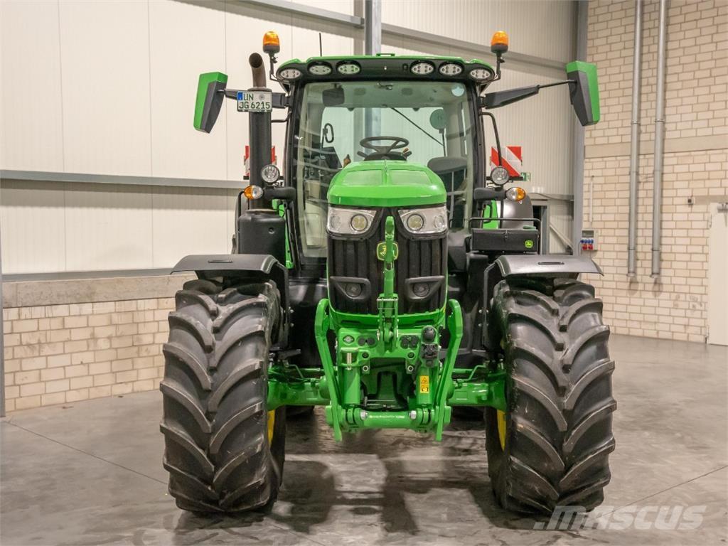 John Deere 6R215 Traktoren