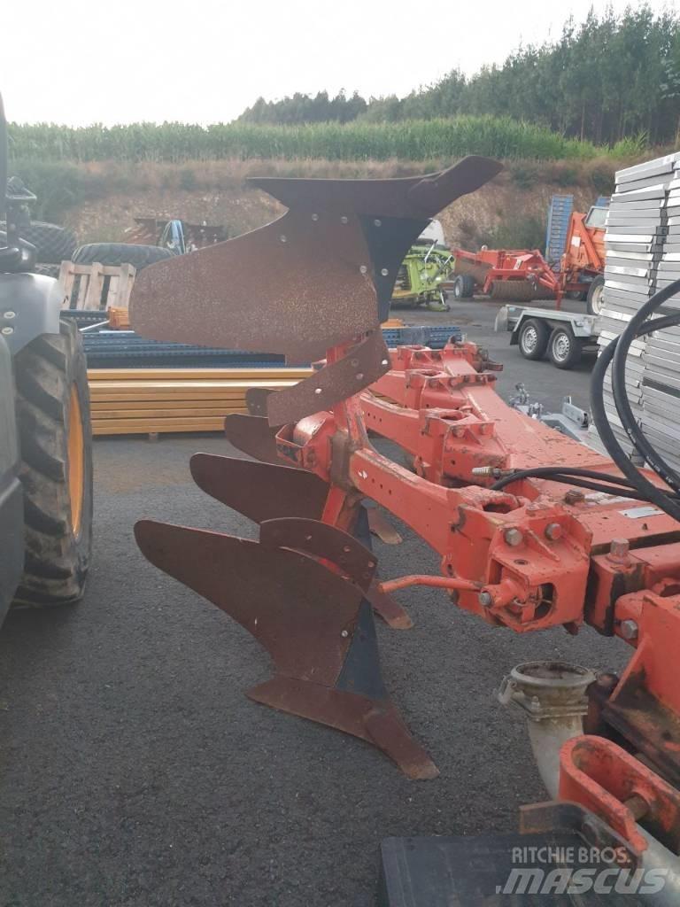 Kuhn 375E Konventionelle Pflüge