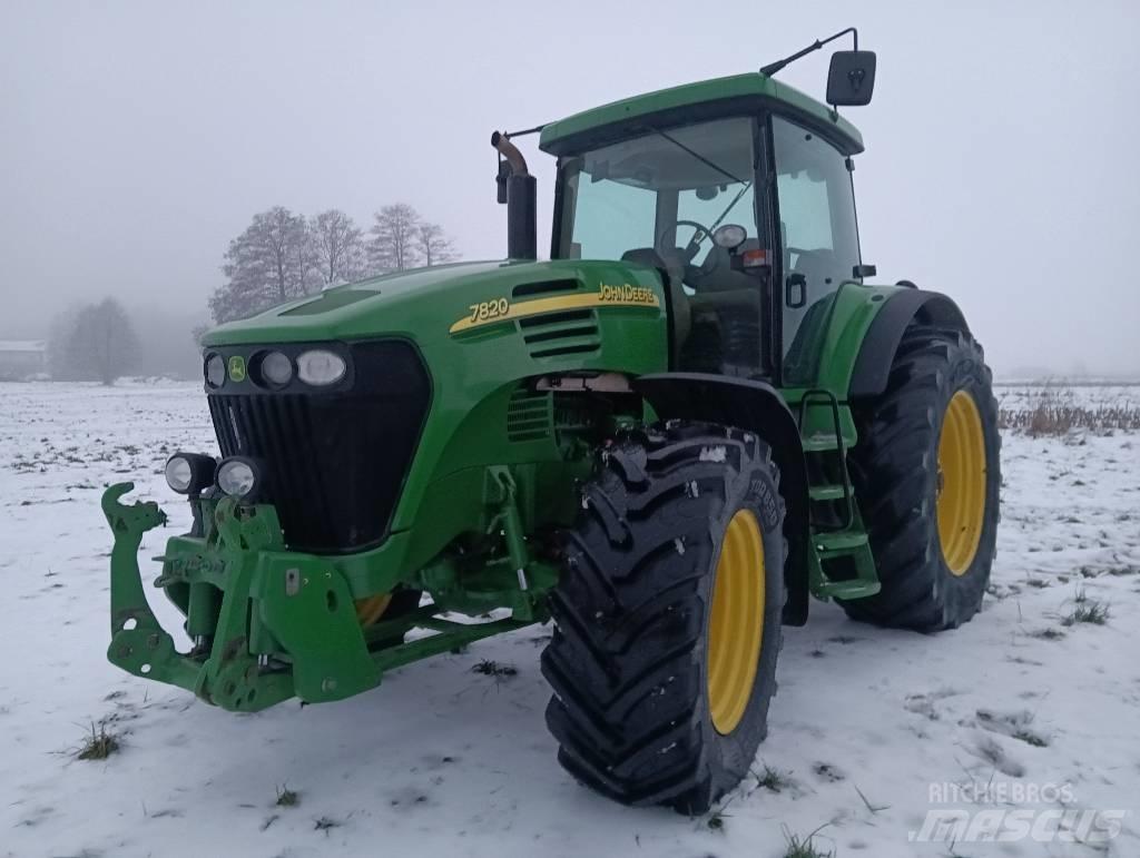 John Deere 7820 Traktoren