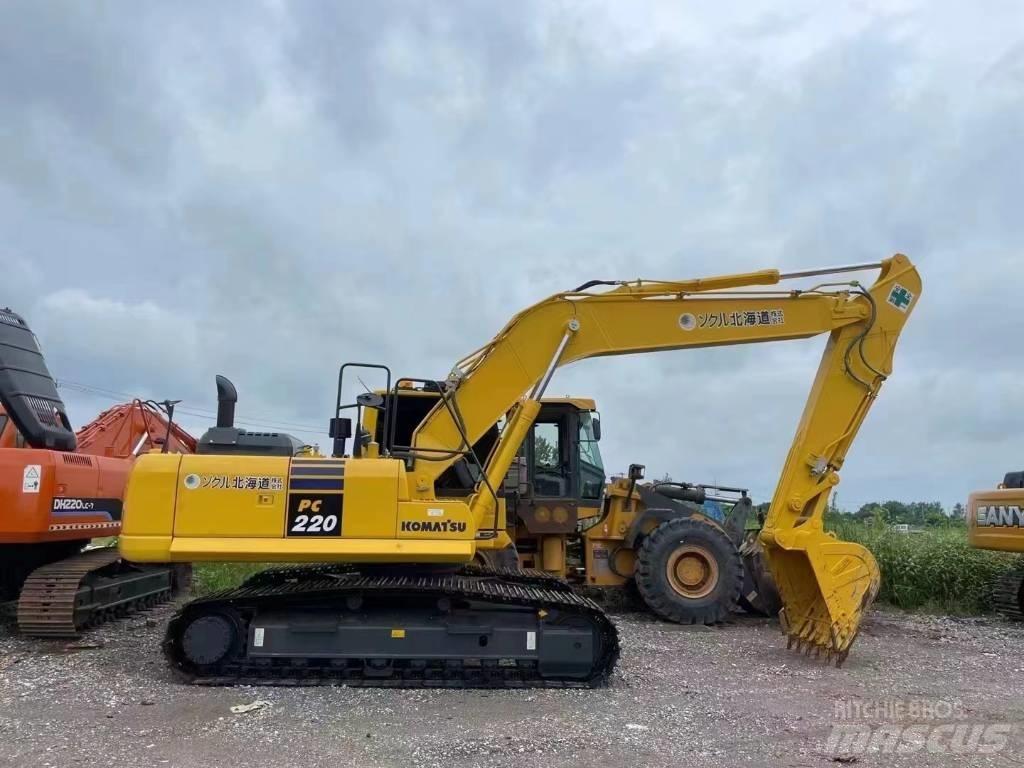 Komatsu PC220-8 Raupenbagger