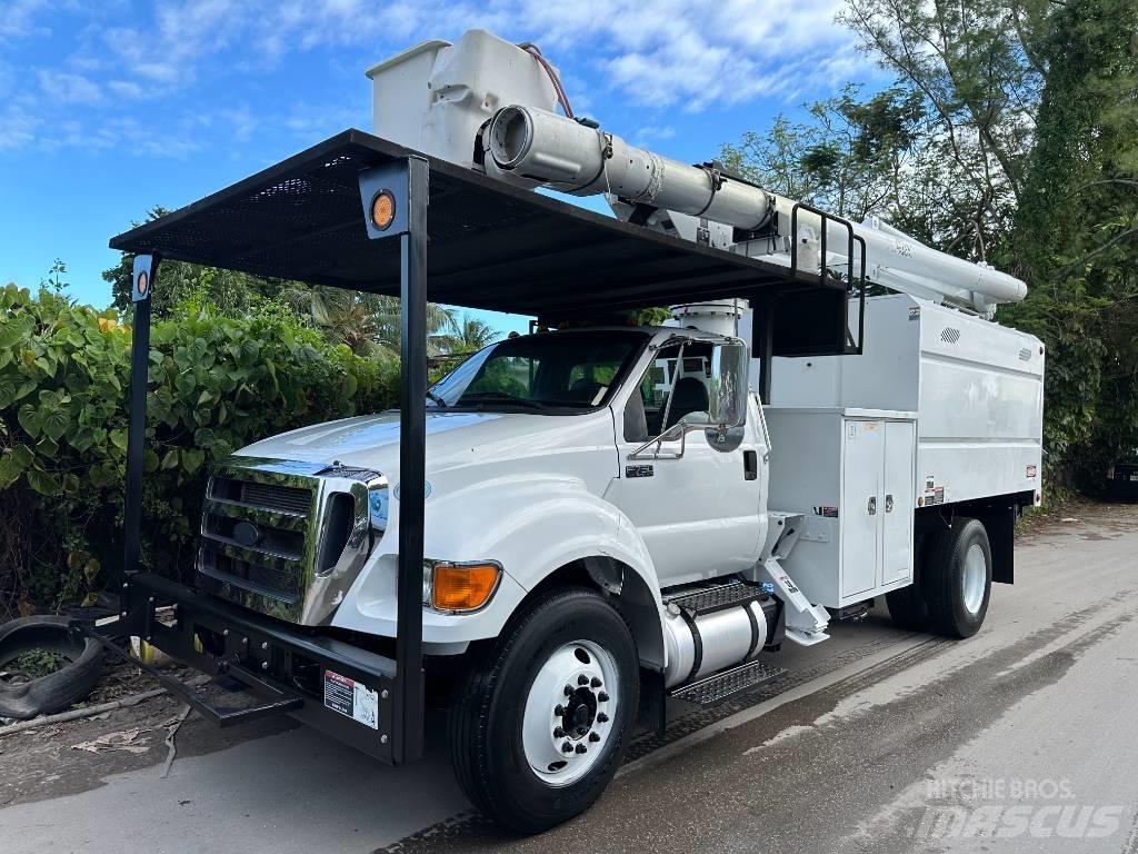 Ford F 750 Andere Fahrzeuge