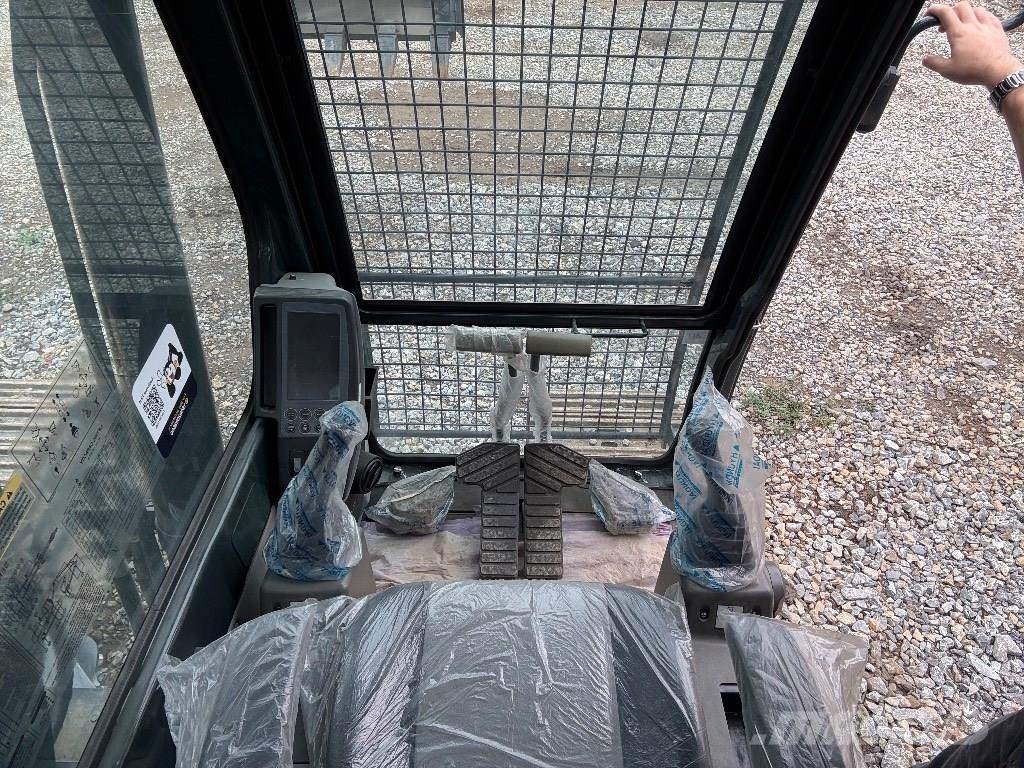 Hyundai Robex 220 LS Raupenbagger