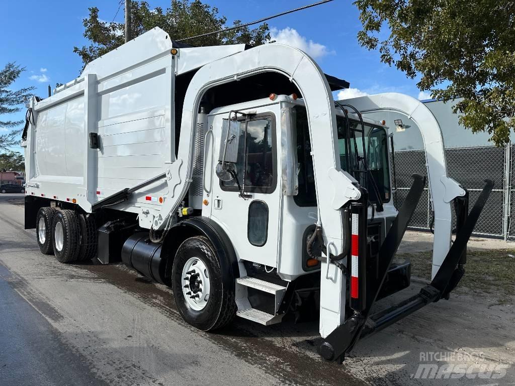Mack MRU 613 Müllwagen