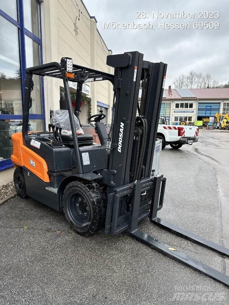 Doosan D30NXS Diesel heftrucks