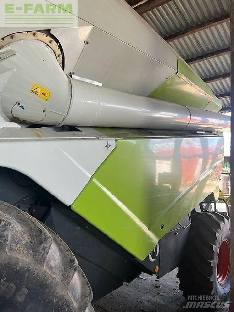 CLAAS tucano 470 Mähdrescher