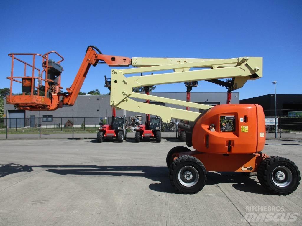 JLG 450 AJ (895) Kompakte selbstfahrende Hebebühnen